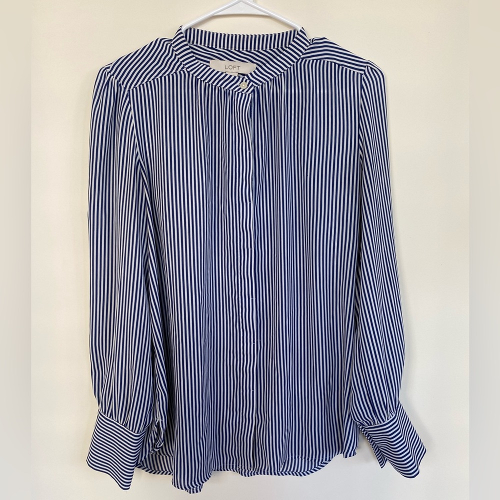 LOFT blue/white button down top size M